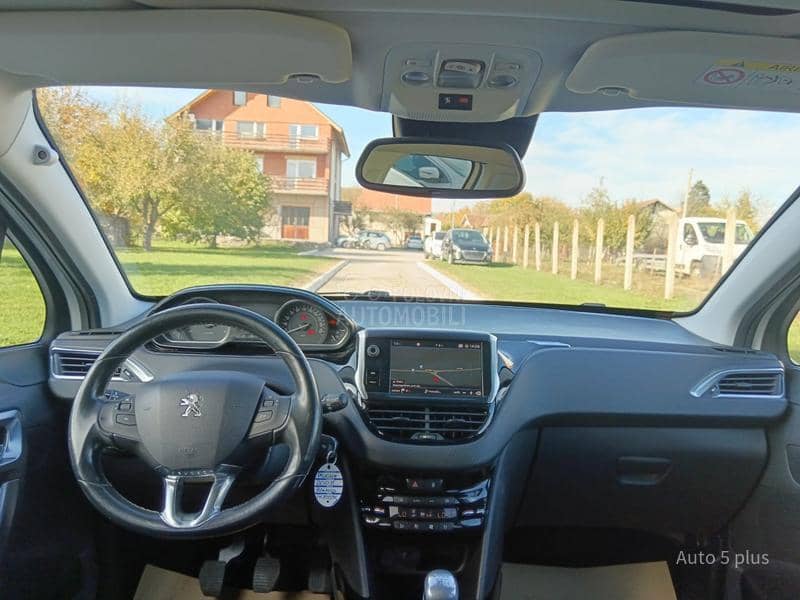 Peugeot 2008 ALLURE  F. U. L. L.