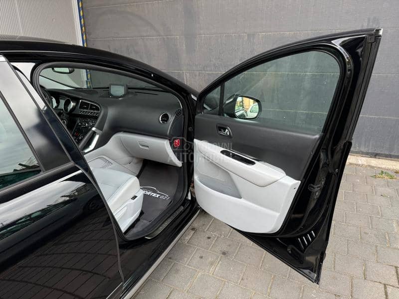 Peugeot 3008 2.0 hdi ALLURE