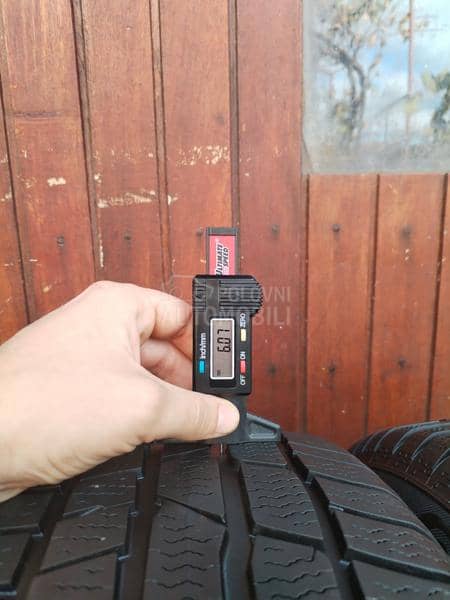 Continental 215/60 R16 Zimska