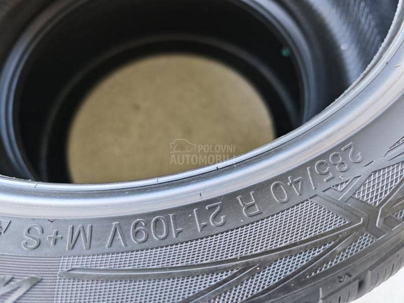 Vredestein 285/40 R21 Zimska