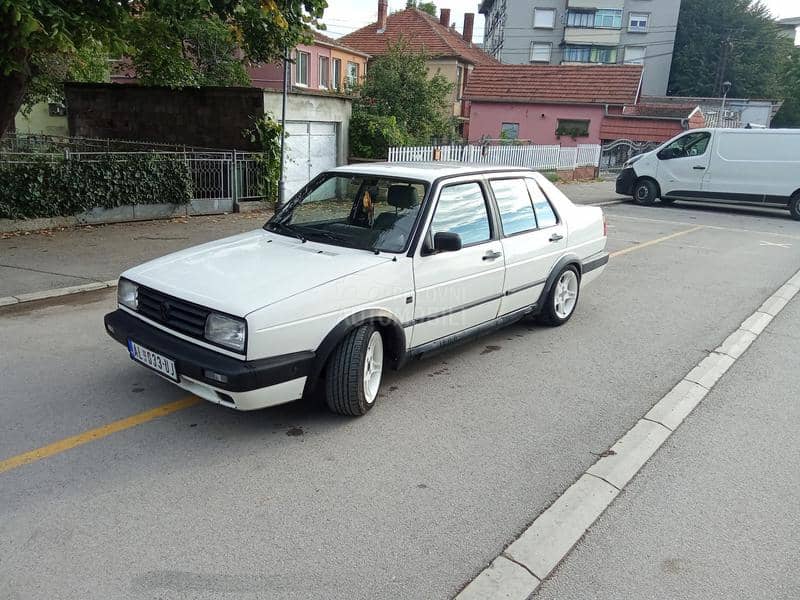 Volkswagen Jetta 1.6B