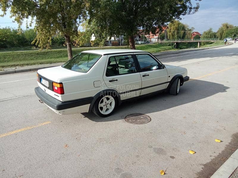 Volkswagen Jetta 1.6B