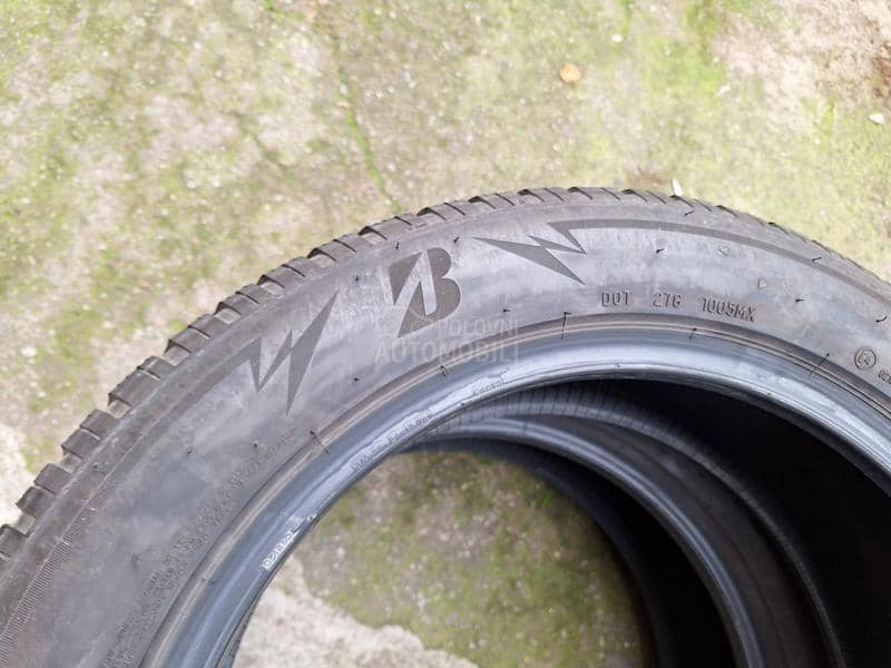 Bridgestone 205/60 R18 Zimska