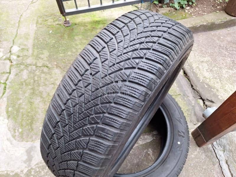 Bridgestone 205/60 R18 Zimska