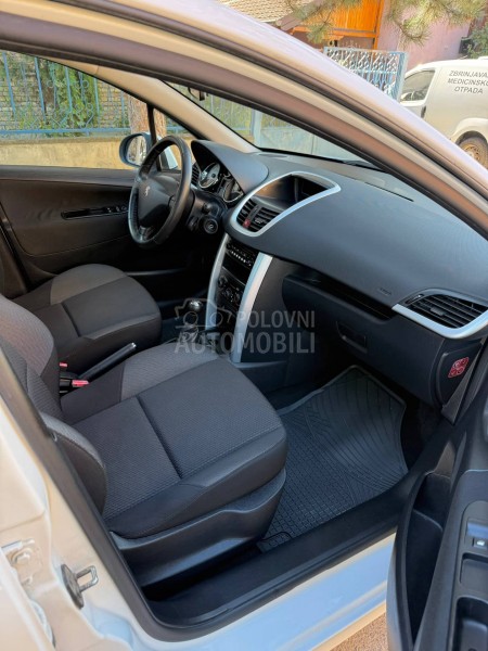 Peugeot 207 1.4b pežo