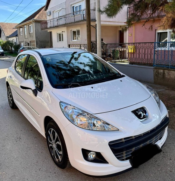 Peugeot 207 1.4b pežo
