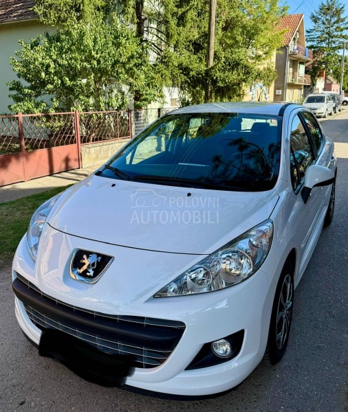 Peugeot 207 1.4b pežo