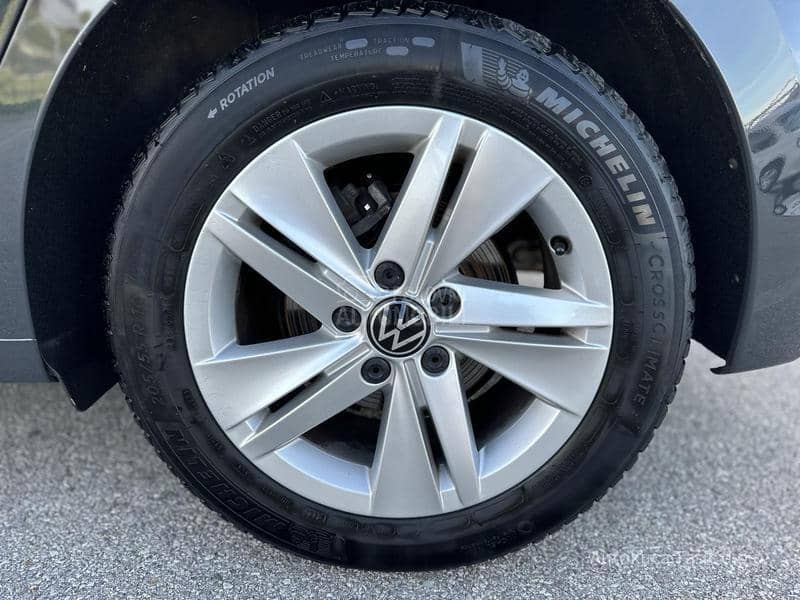 Volkswagen Golf 8 2.0 TDI