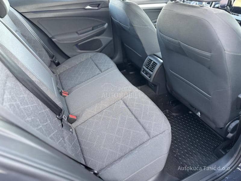 Volkswagen Golf 8 2.0 TDI