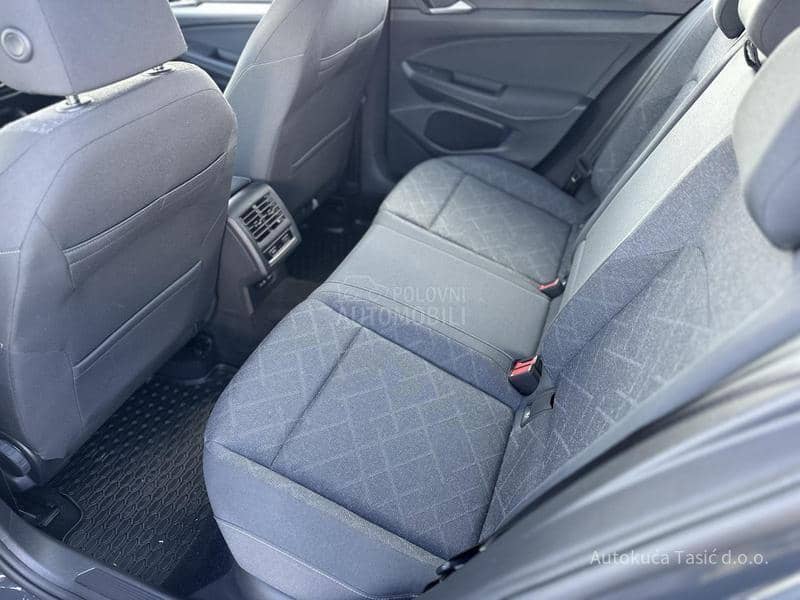 Volkswagen Golf 8 2.0 TDI