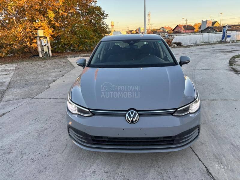 Volkswagen Golf 8 1.5 TGI DSG
