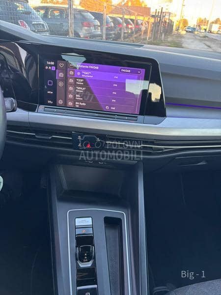 Volkswagen Golf 8 1.5 TGI DSG