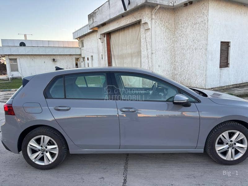 Volkswagen Golf 8 1.5 TGI DSG