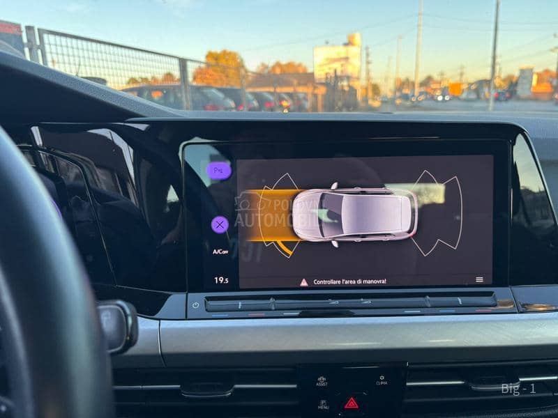 Volkswagen Golf 8 1.5 TGI DSG