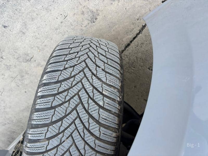 Volkswagen Golf 8 1.5 TGI DSG