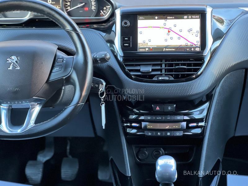 Peugeot 2008 1.2/ALLURE/NAV/130H