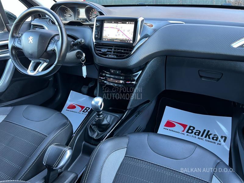 Peugeot 2008 1.2/ALLURE/NAV/130H