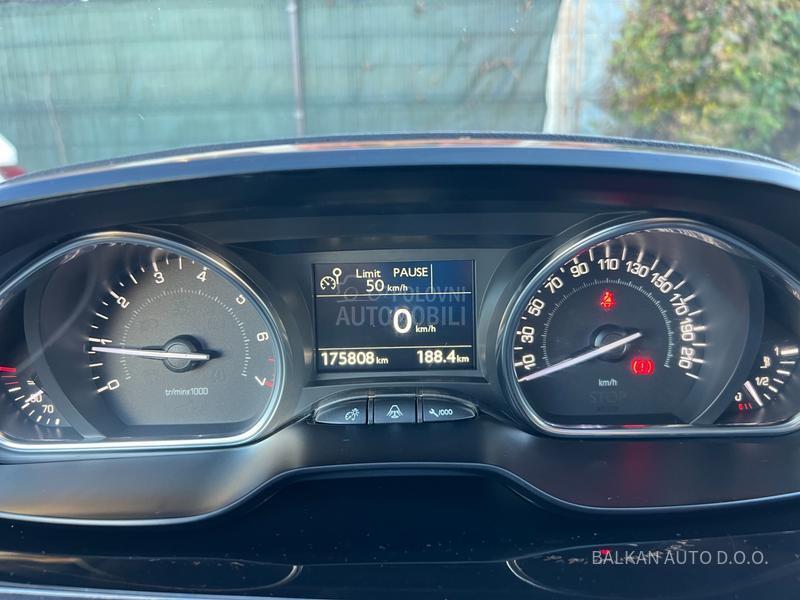 Peugeot 2008 1.2/ALLURE/NAV/130H