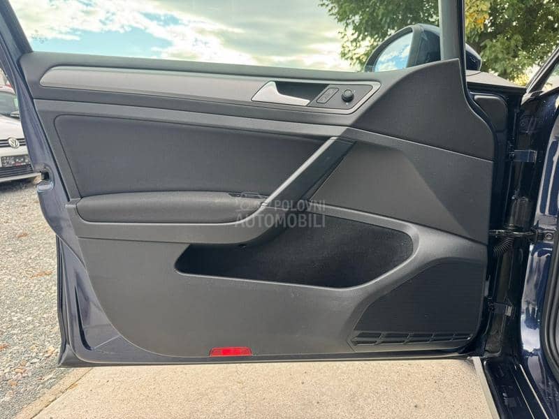 Volkswagen Golf 7 NAV