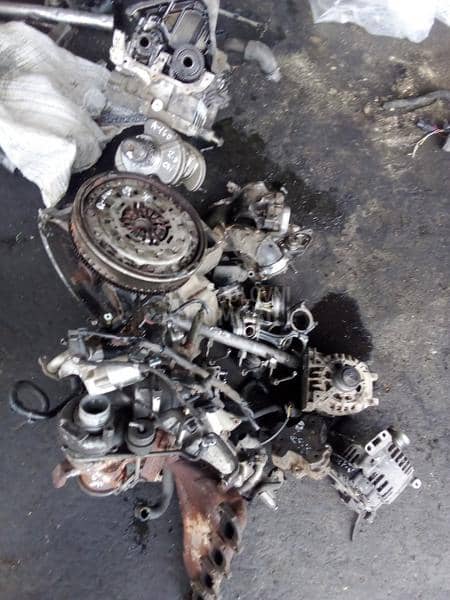 Delovi Motora 2,0cdi