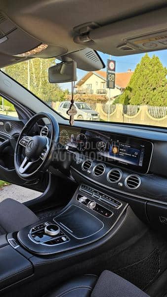 Mercedes Benz E 220 