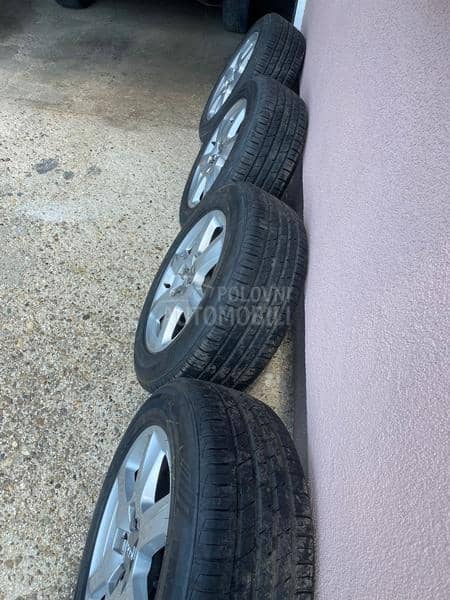 Ostalo 235/60 R18 Sve sezone