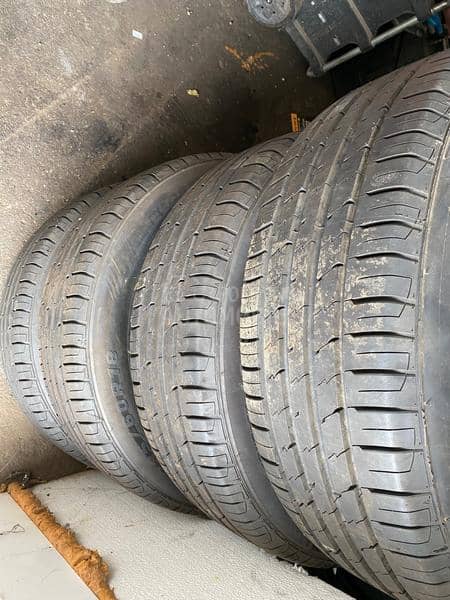 Ostalo 235/60 R18 Sve sezone