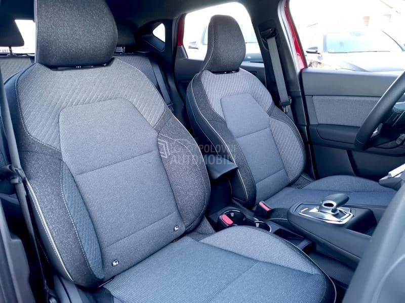 Renault Captur techno TCe 160 EDC