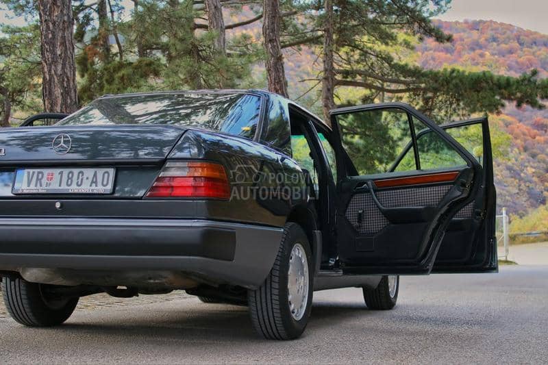 Mercedes Benz E 250 W124 250D