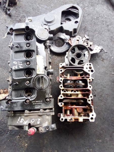 Delovi motora. 2,0 fsi