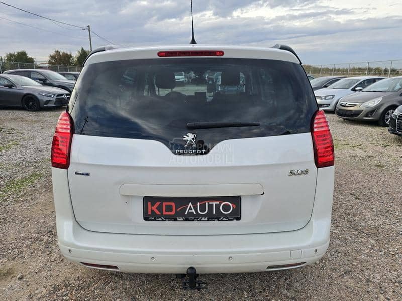 Peugeot 5008 1.6 e-hdi Allure