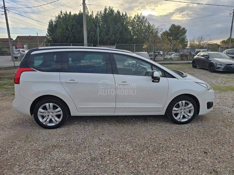 Peugeot 5008 1.6 e-hdi Allure