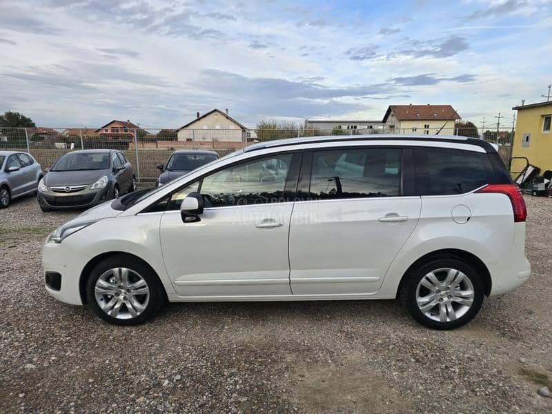 Peugeot 5008 1.6 e-hdi Allure