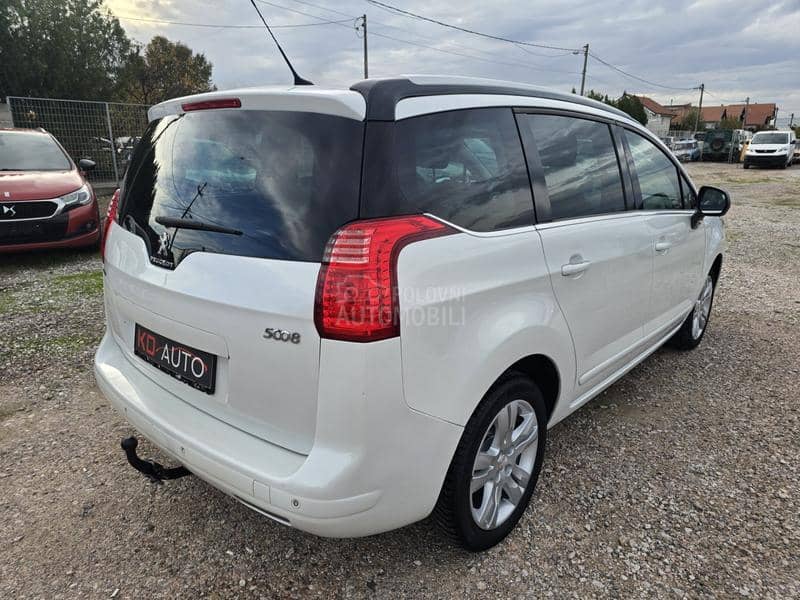 Peugeot 5008 1.6 e-hdi Allure