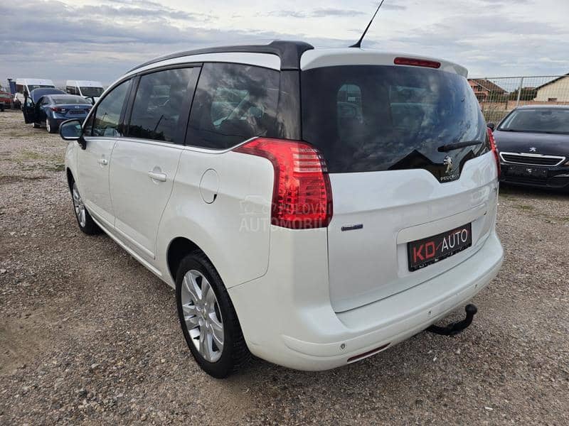 Peugeot 5008 1.6 e-hdi Allure