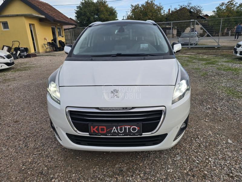 Peugeot 5008 1.6 e-hdi Allure