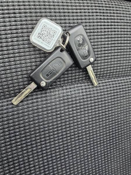 Peugeot 5008 1.6 e-hdi Allure