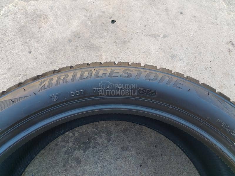 Bridgestone 235/45 R20 Zimska