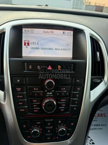 Opel Astra J 1.4b TURBO COSMO