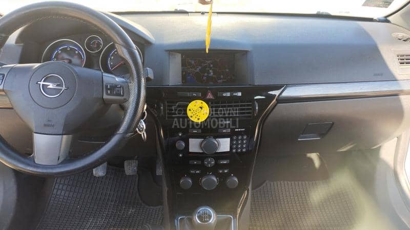 Opel Astra H GTC