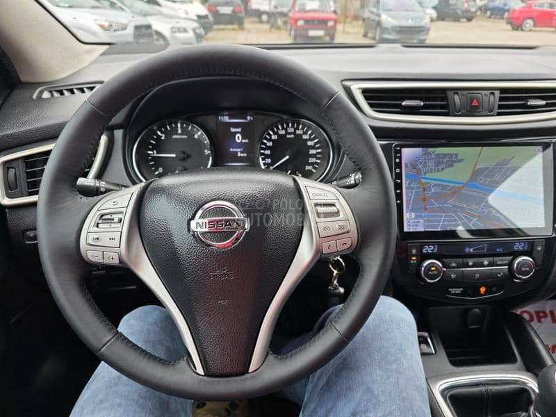 Nissan Qashqai 1.5dci  LED/NAV