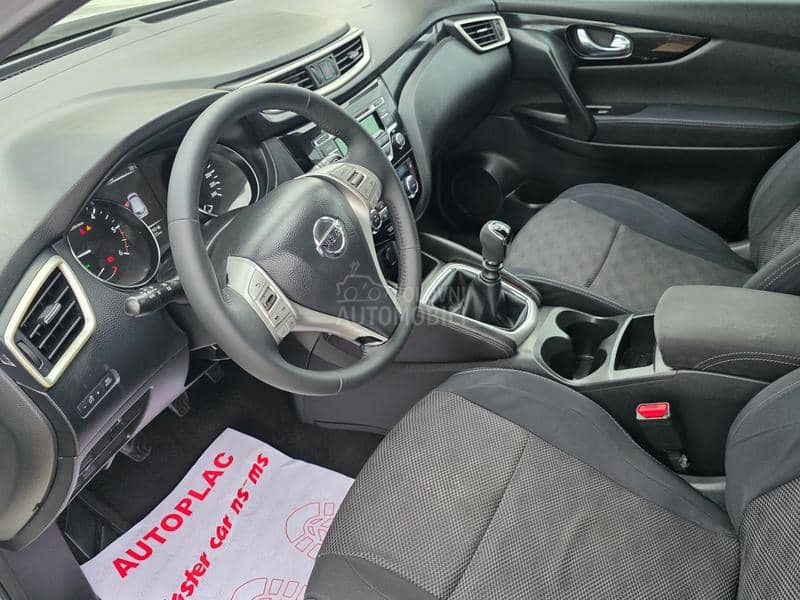 Nissan Qashqai 1.5dci  LED/NAV