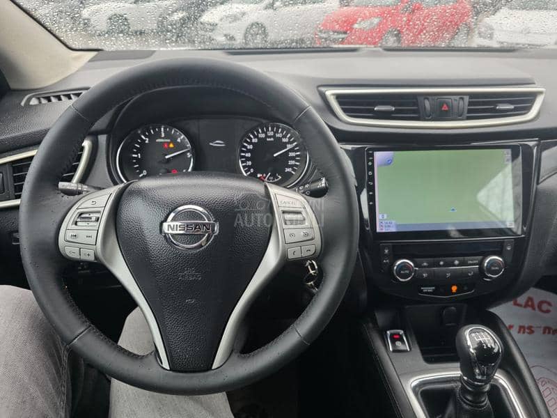 Nissan Qashqai 1.5dci  LED/NAV