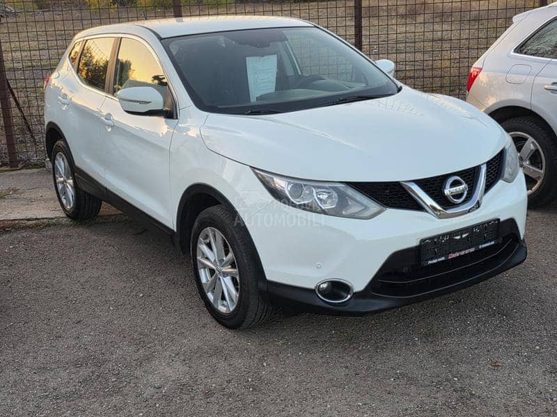 Nissan Qashqai 1.5dci  LED/NAV