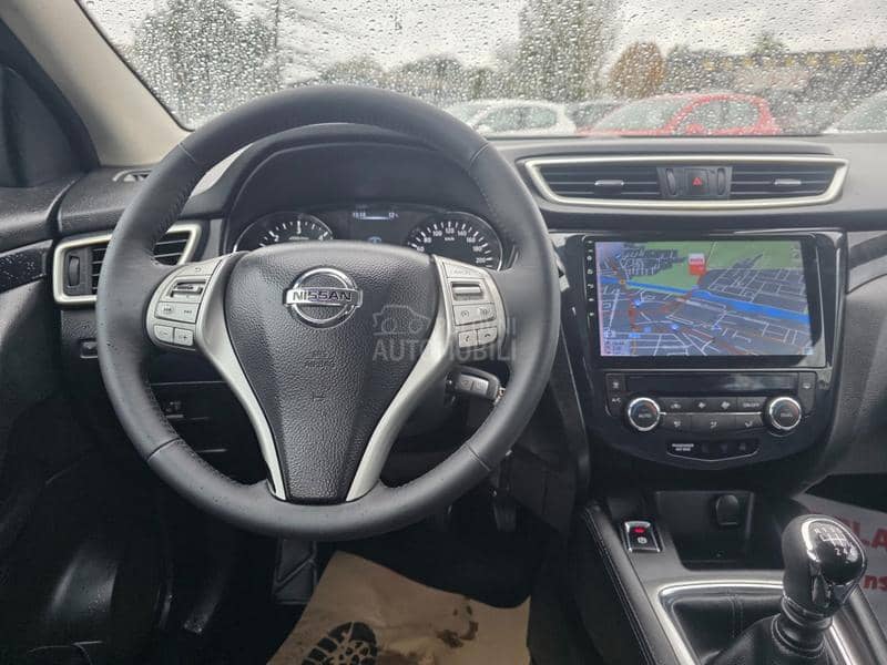 Nissan Qashqai 1.5dci  LED/NAV