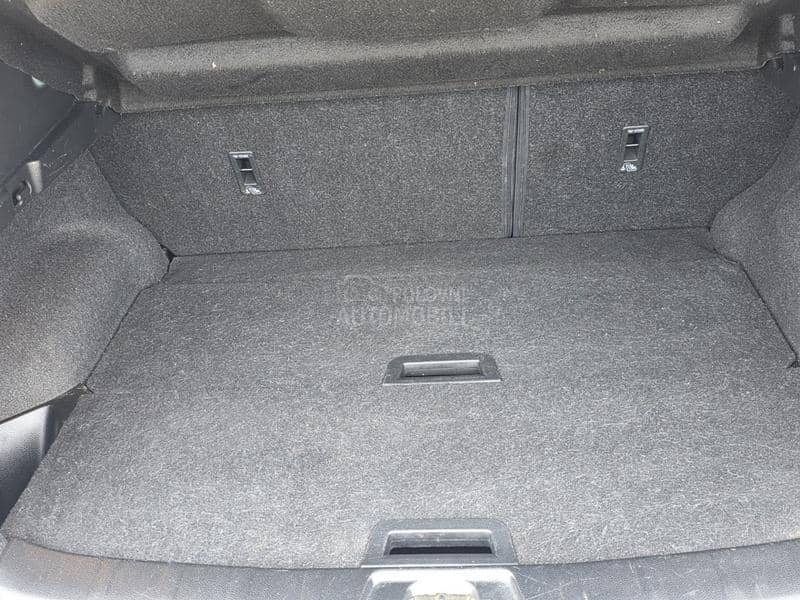 Nissan Qashqai 1.5dci  LED/NAV