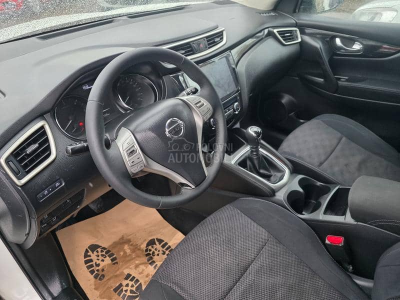 Nissan Qashqai 1.5dci  LED/NAV