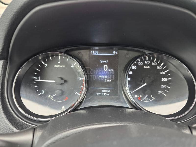 Nissan Qashqai 1.5dci  LED/NAV