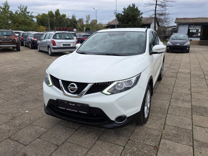 Nissan Qashqai 1.5dci  LED/NAV