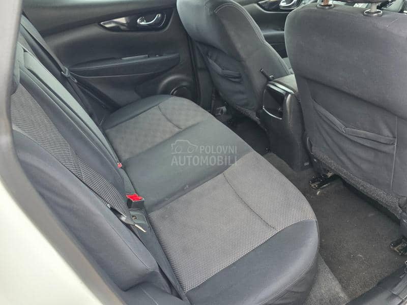 Nissan Qashqai 1.5dci  LED/NAV